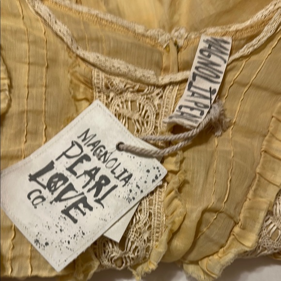 Magnolia Pearl Yellow Lace Blouse - Picture 4 of 5